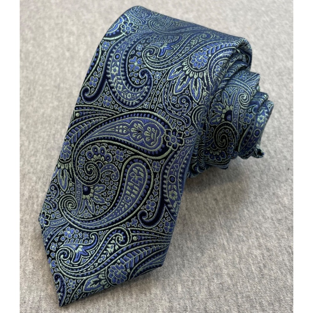 Jos A Bank Tie Mens 100% Silk Paisley 2.5" Wide 58" Long